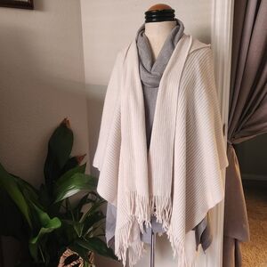 Cejon Cream Hooded Cape